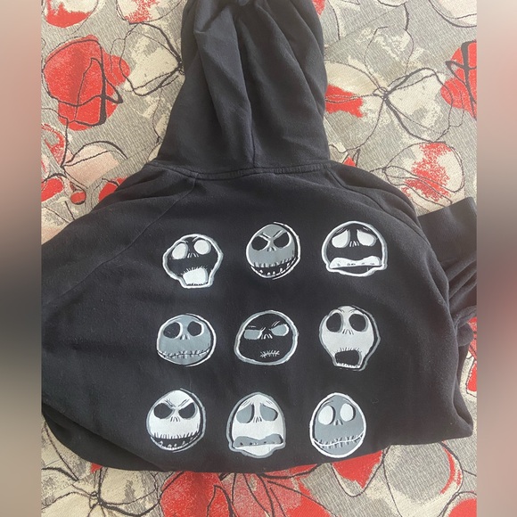 Woman’s Jack Skellington zip up sweatshirt - Picture 1 of 6
